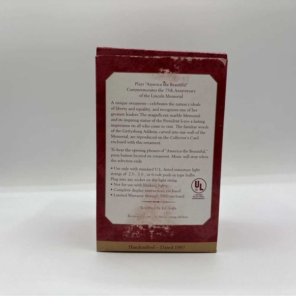 Vintage 1997 Hallmark Lincoln Memorial Ornament Light & Music Patriotic Keepsake